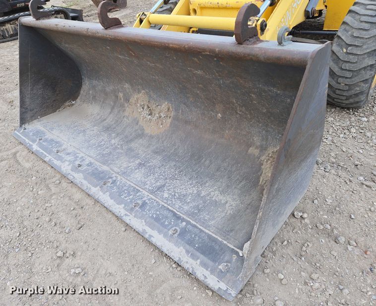 image for item EN8260 2002 New Holland LB75B backhoe