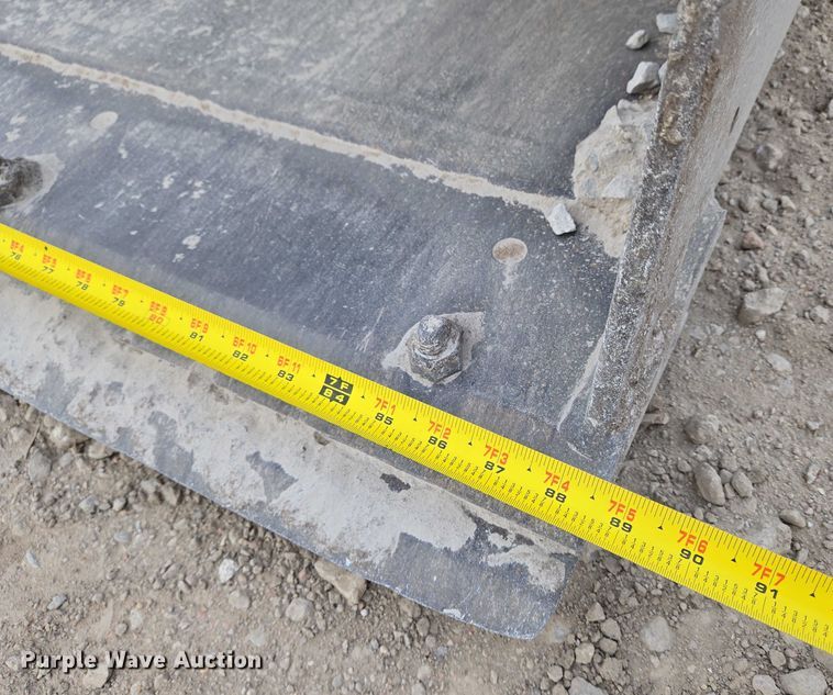 image for item EN8260 2002 New Holland LB75B backhoe