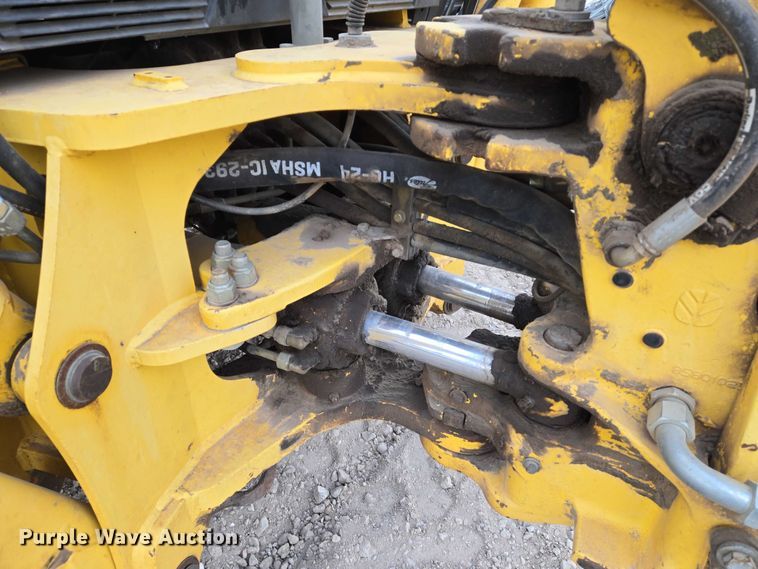 image for item EN8260 2002 New Holland LB75B backhoe