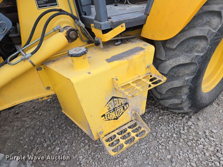 image for item EN8260 2002 New Holland LB75B backhoe