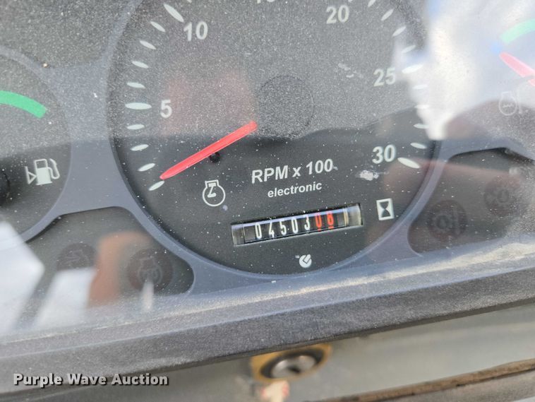 image for item EN8260 2002 New Holland LB75B backhoe