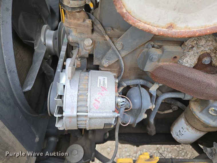 image for item EN8260 2002 New Holland LB75B backhoe