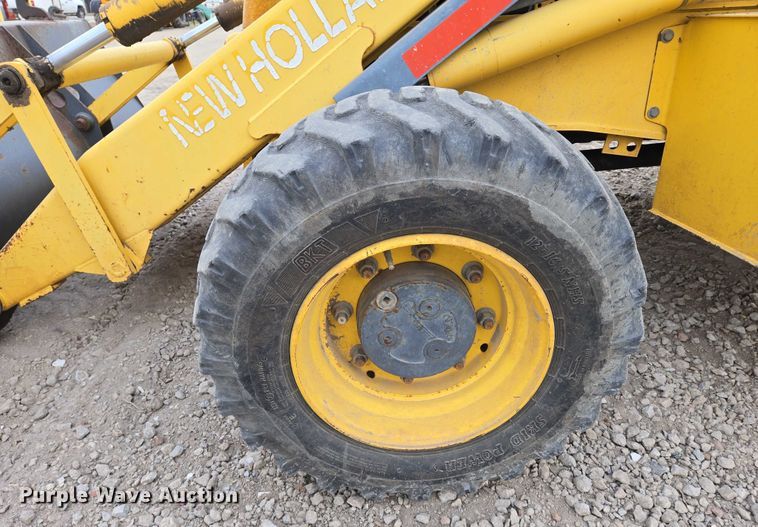 image for item EN8260 2002 New Holland LB75B backhoe