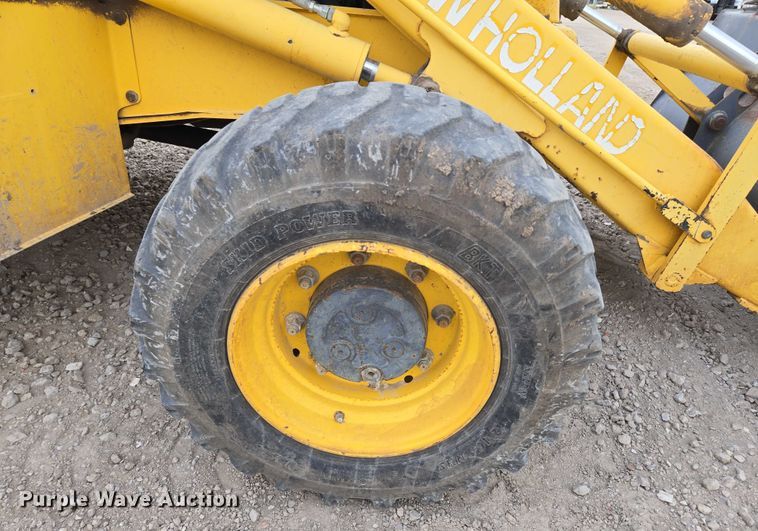 image for item EN8260 2002 New Holland LB75B backhoe