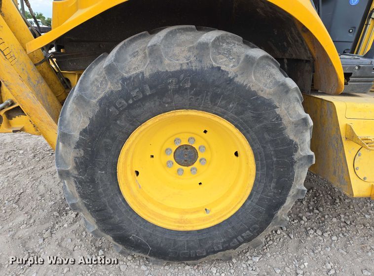 image for item EN8260 2002 New Holland LB75B backhoe