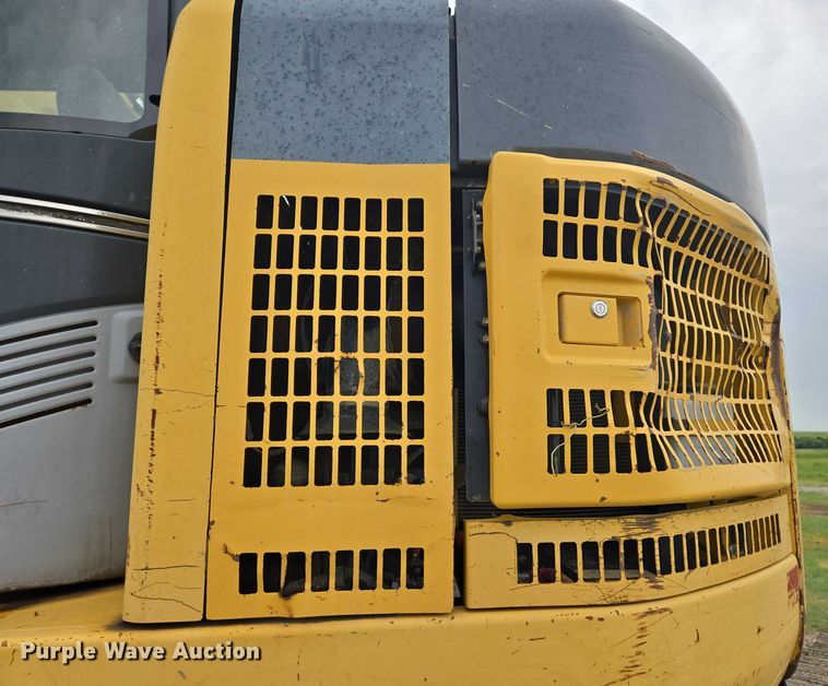 image for item EN8291 2012 Komatsu PC308USLC excavator