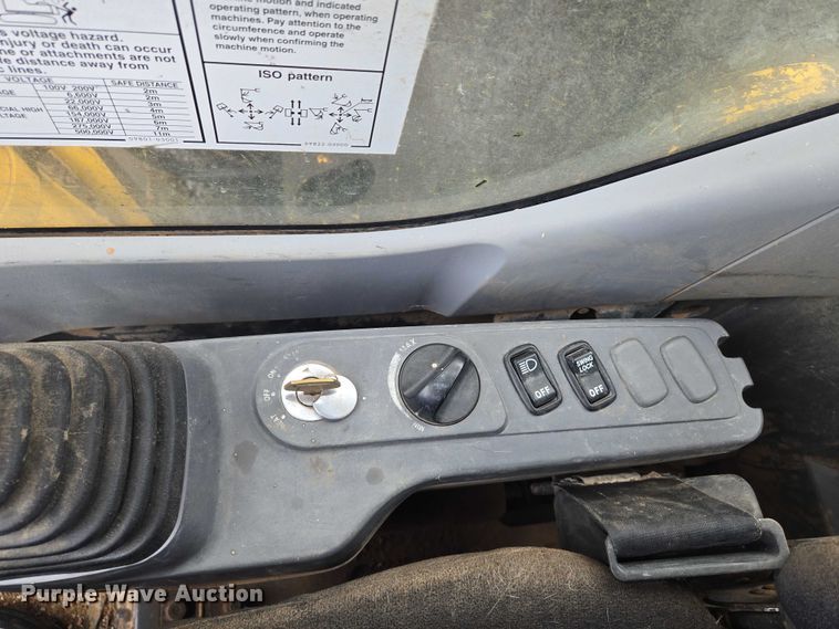 image for item EN8291 2012 Komatsu PC308USLC excavator