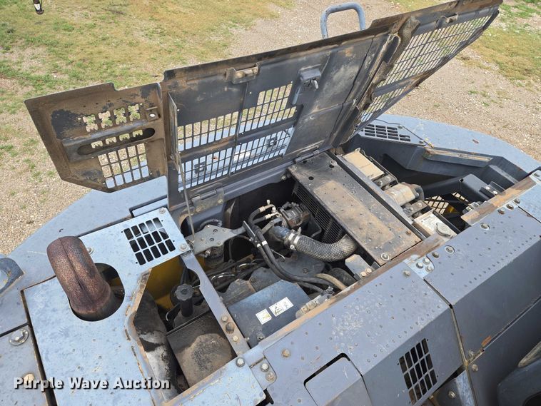 image for item EN8291 2012 Komatsu PC308USLC excavator