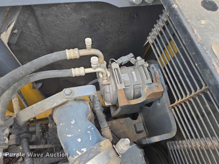 image for item EN8291 2012 Komatsu PC308USLC excavator