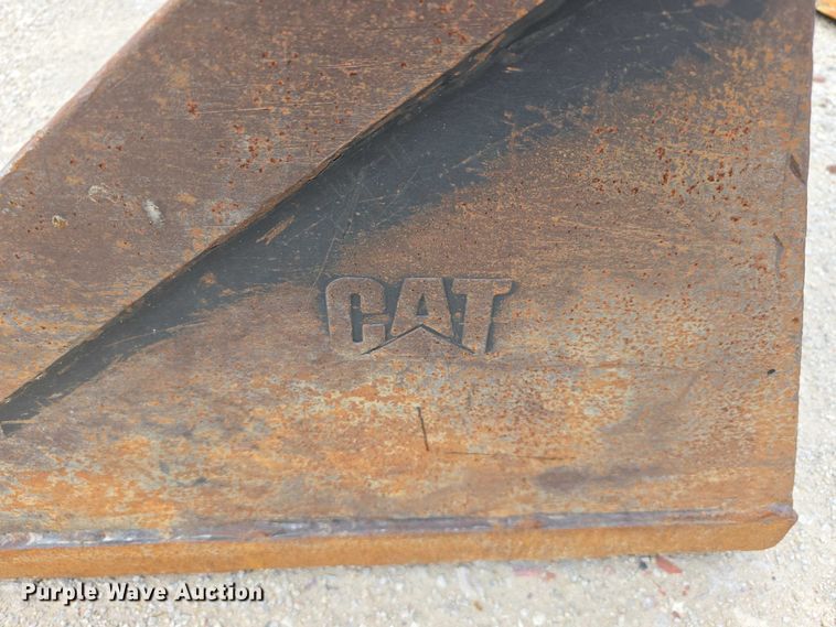 image for item EO1091 4 skid steer buckets