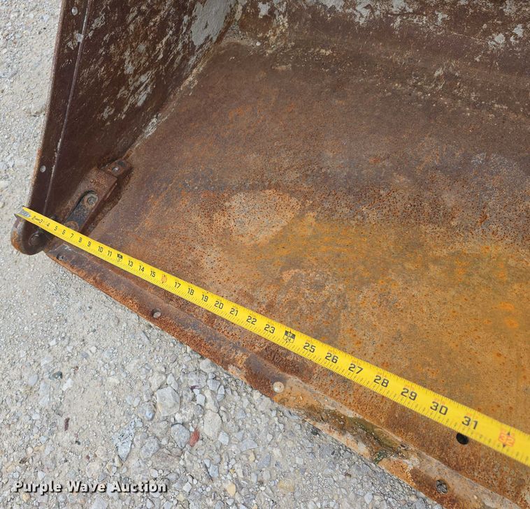 image for item EO1091 4 skid steer buckets