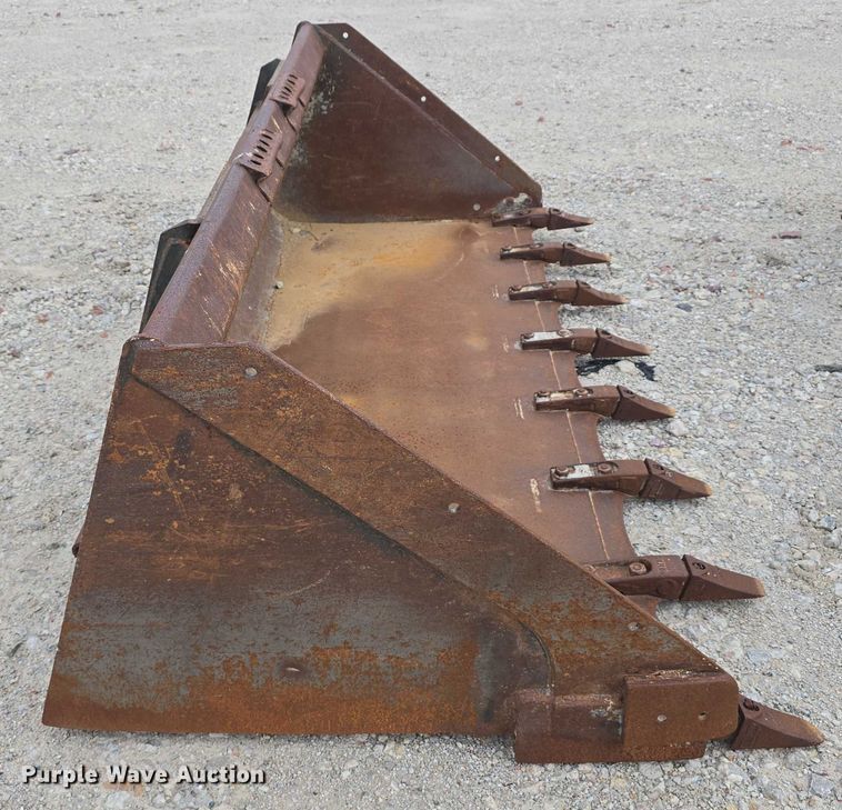 image for item EO1091 4 skid steer buckets