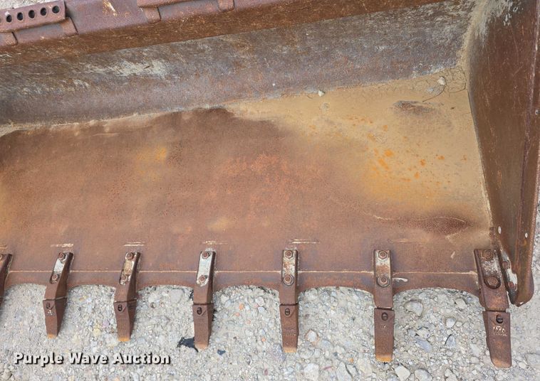 image for item EO1091 4 skid steer buckets