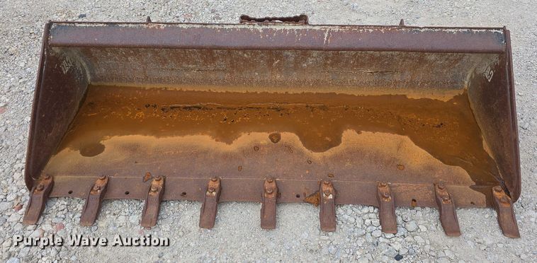 image for item EO1091 4 skid steer buckets