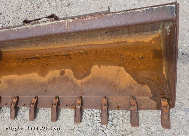 image for item EO1091 4 skid steer buckets