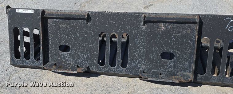 image for item EO1515 skid steer rock bucket