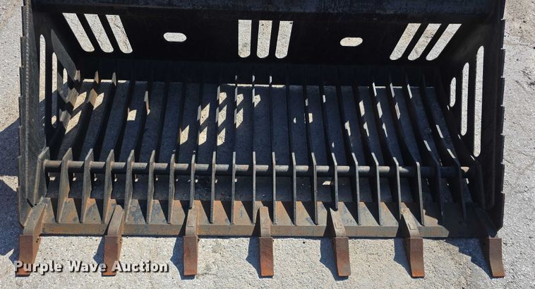 image for item EO1515 skid steer rock bucket