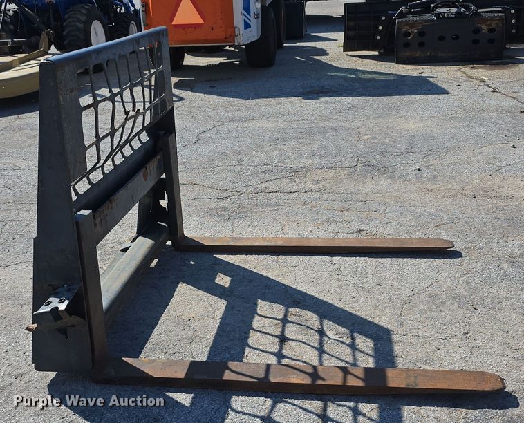 image for item EO1516 skid steer forks