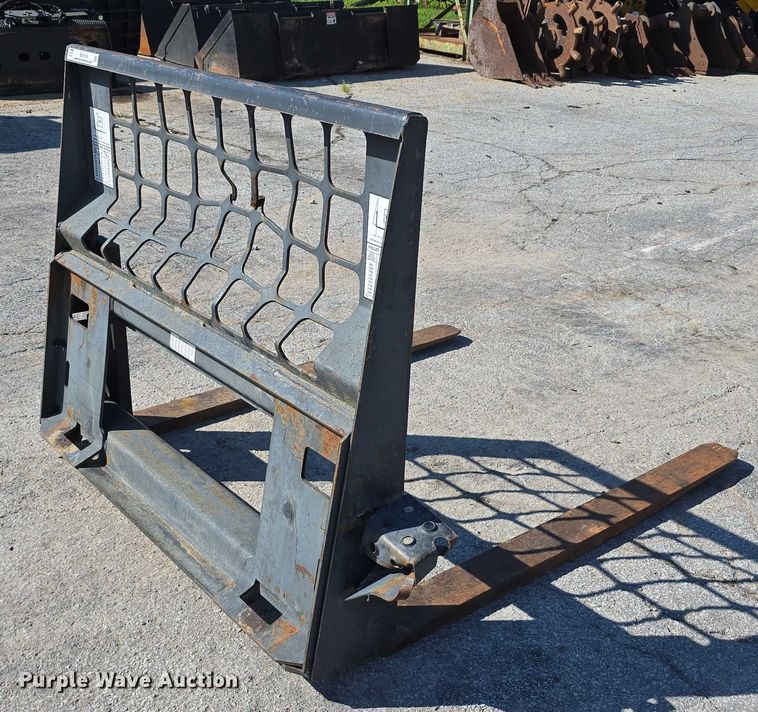 image for item EO1516 skid steer forks