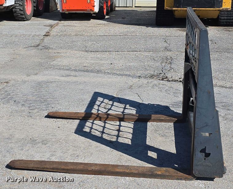 image for item EO1516 skid steer forks