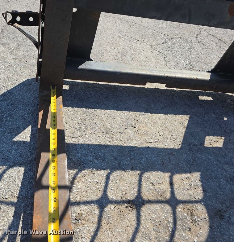 image for item EO1516 skid steer forks