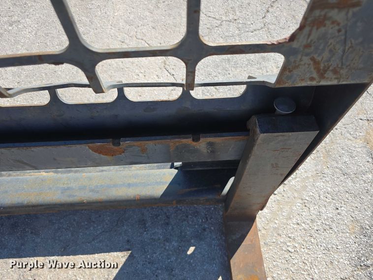 image for item EO1516 skid steer forks