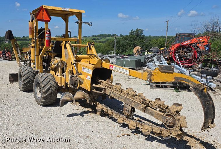 image for item EO1519 Vermeer M-470 trencher