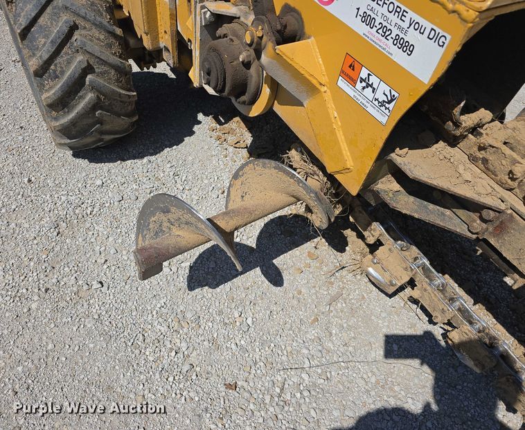 image for item EO1519 Vermeer M-470 trencher