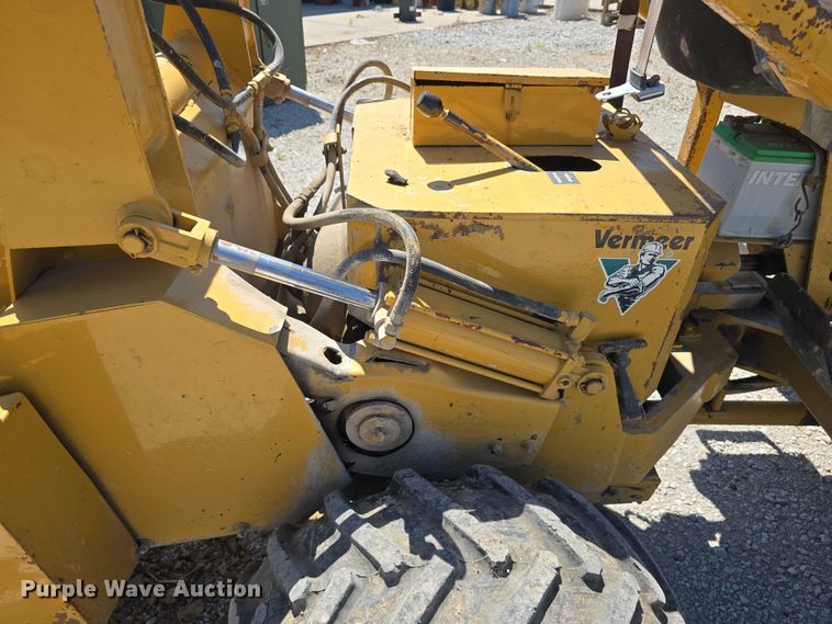 image for item EO1519 Vermeer M-470 trencher