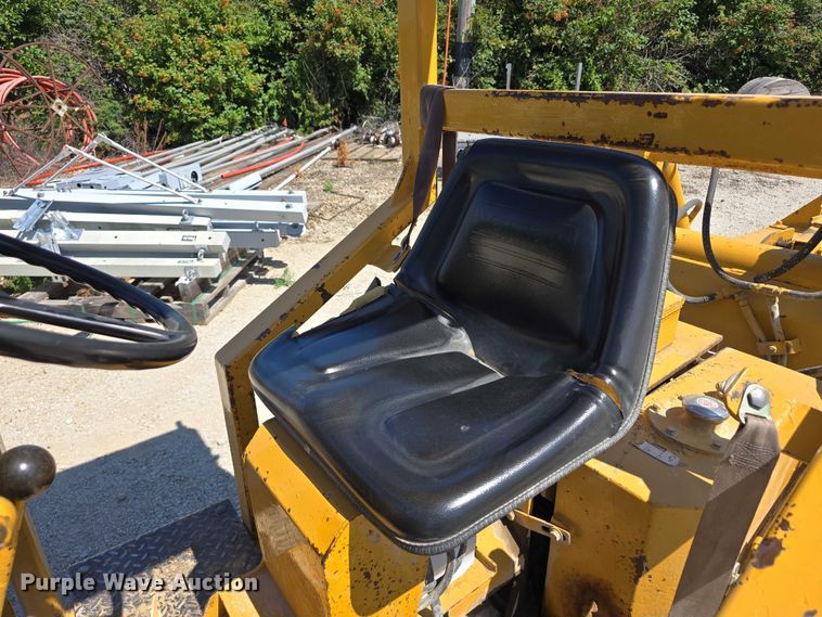 image for item EO1519 Vermeer M-470 trencher