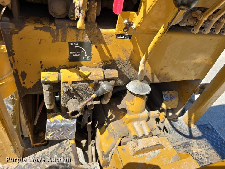 image for item EO1519 Vermeer M-470 trencher