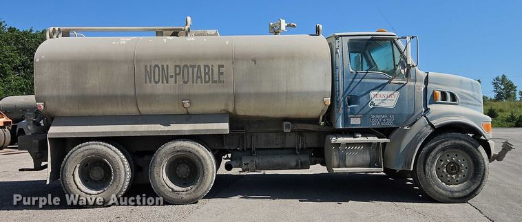 image for item EO4515 2005 Sterling L7500 water truck