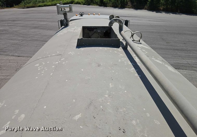 image for item EO4515 2005 Sterling L7500 water truck