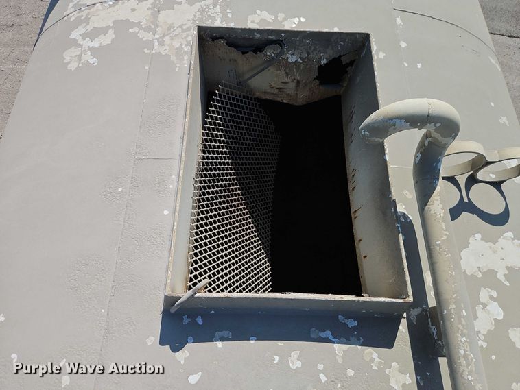 image for item EO4515 2005 Sterling L7500 water truck