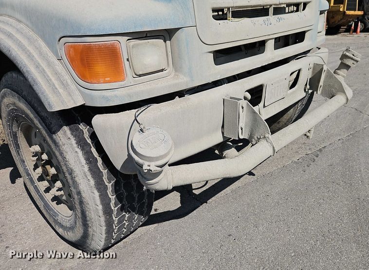 image for item EO4515 2005 Sterling L7500 water truck