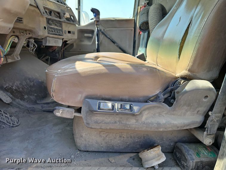 image for item EO4515 2005 Sterling L7500 water truck