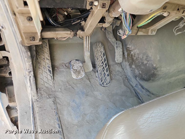 image for item EO4515 2005 Sterling L7500 water truck