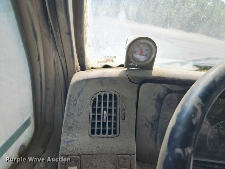 image for item EO4515 2005 Sterling L7500 water truck