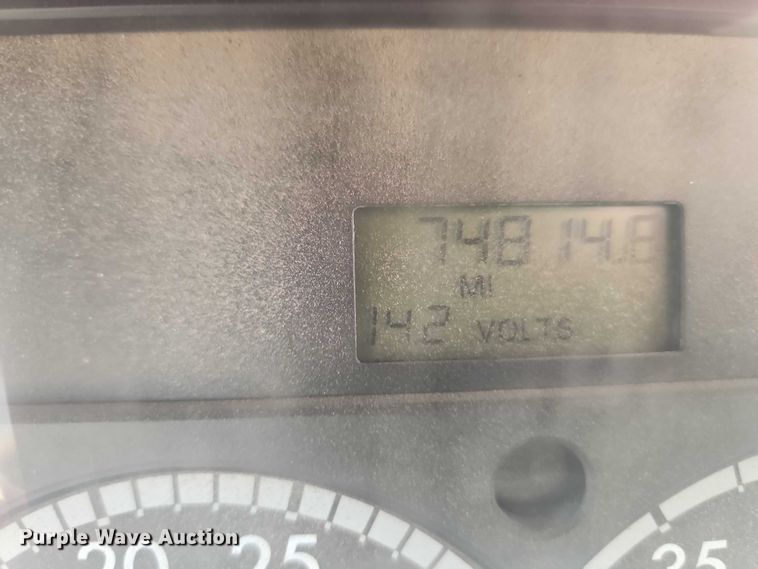 image for item EO4515 2005 Sterling L7500 water truck