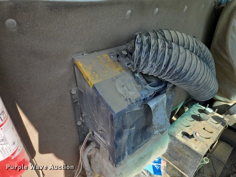 image for item EO4515 2005 Sterling L7500 water truck