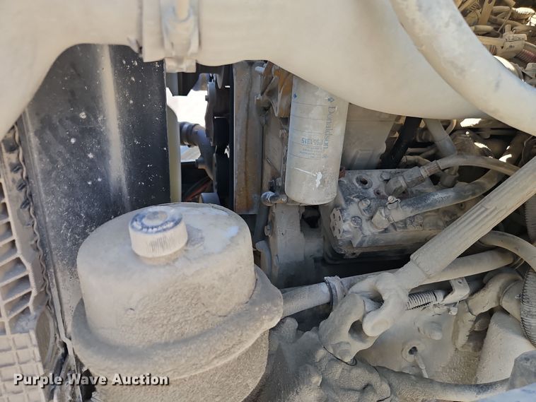 image for item EO4515 2005 Sterling L7500 water truck