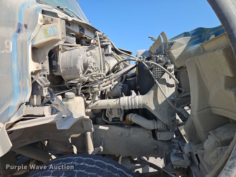 image for item EO4515 2005 Sterling L7500 water truck