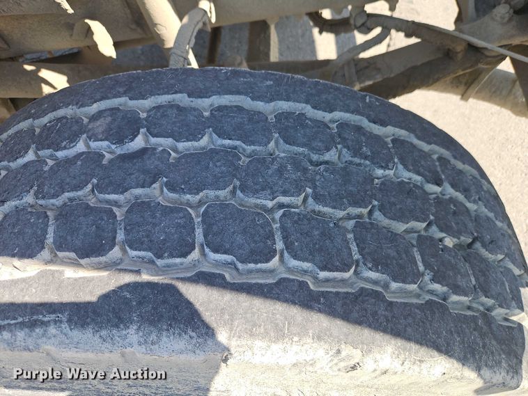 image for item EO4515 2005 Sterling L7500 water truck