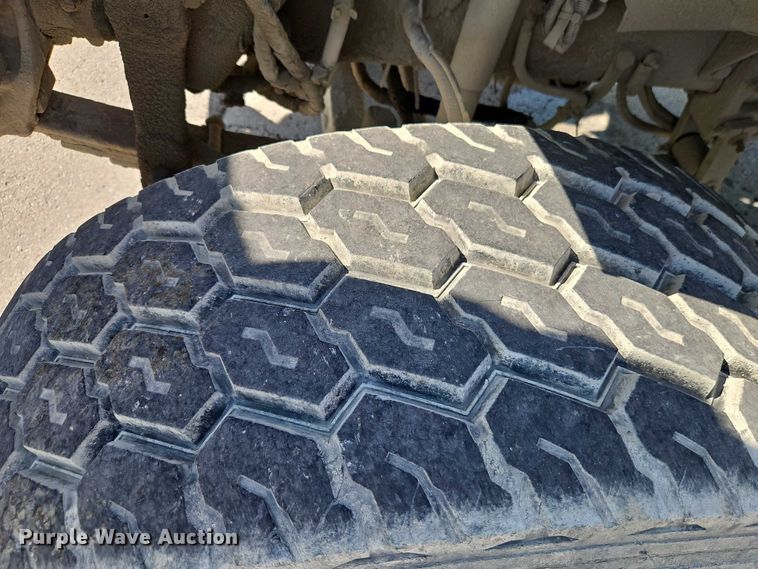 image for item EO4515 2005 Sterling L7500 water truck