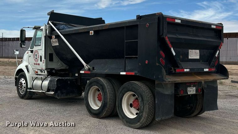 image for item EQ0501 2006 International RF027 dump truck