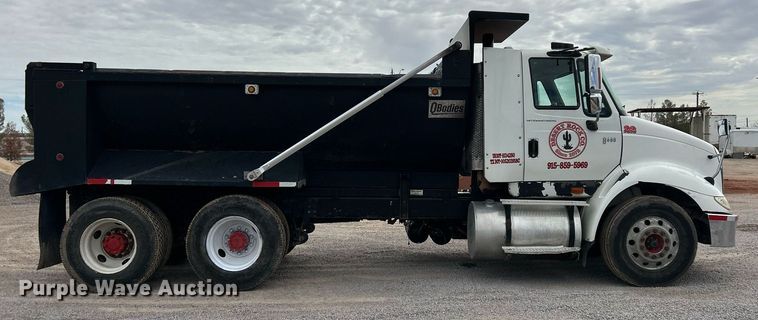 image for item EQ0501 2006 International RF027 dump truck