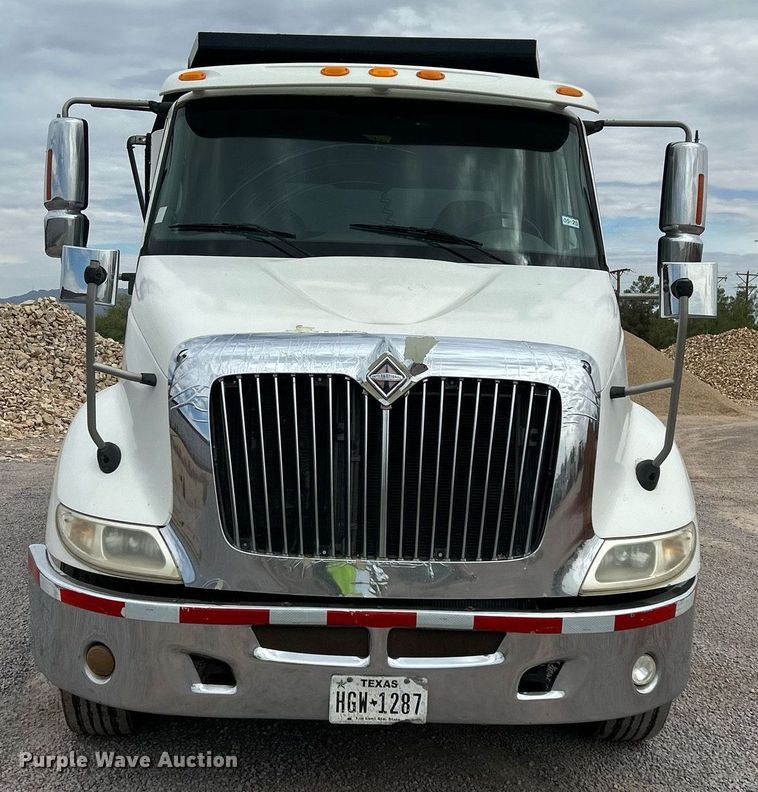 image for item EQ0501 2006 International RF027 dump truck