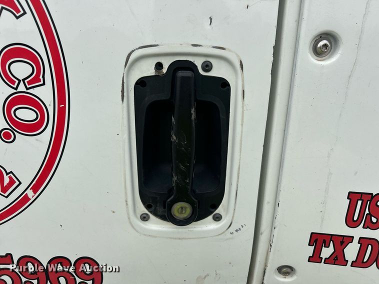 image for item EQ0501 2006 International RF027 dump truck