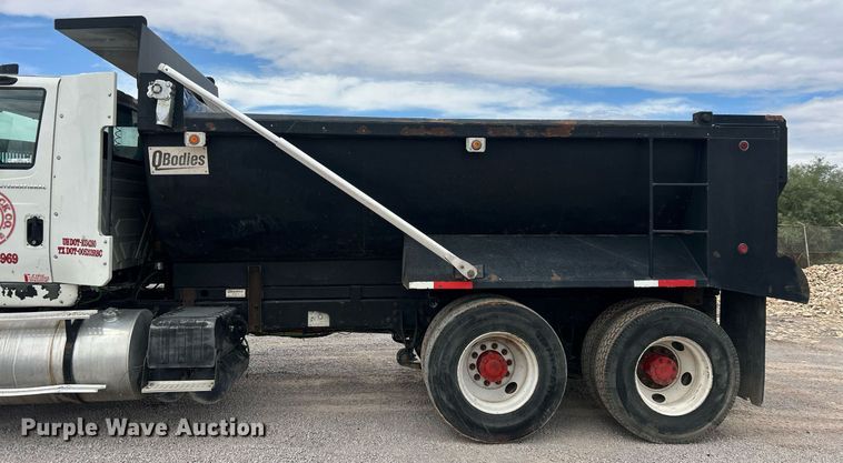 image for item EQ0501 2006 International RF027 dump truck