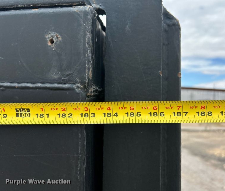 image for item EQ0501 2006 International RF027 dump truck